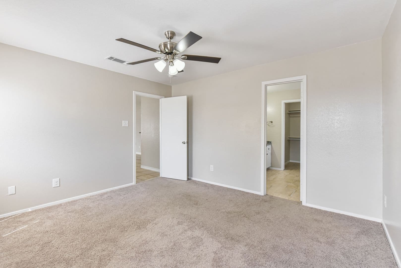 Killeen House: 4406 Stallion Dr
