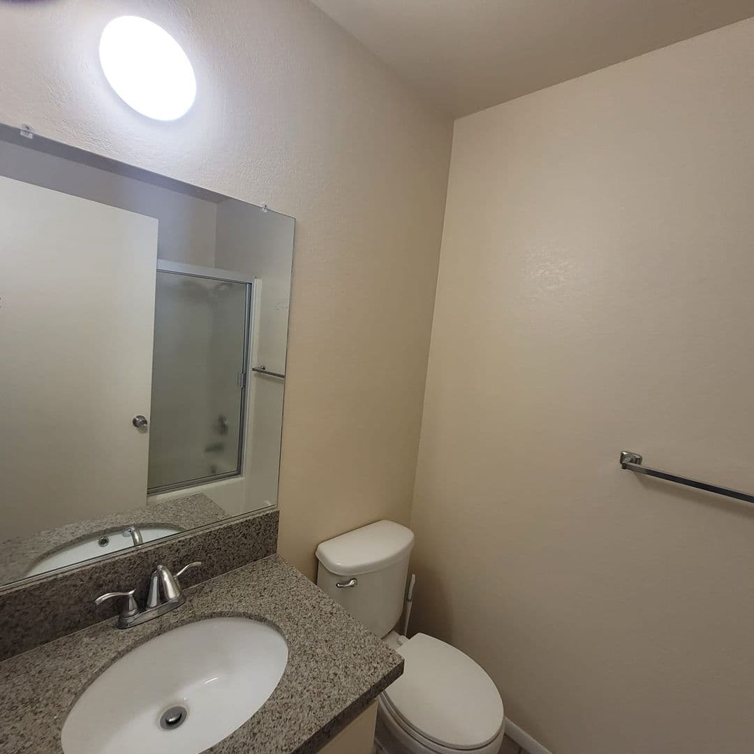 Apple Valley Apartment: 15430 Straight Arrow