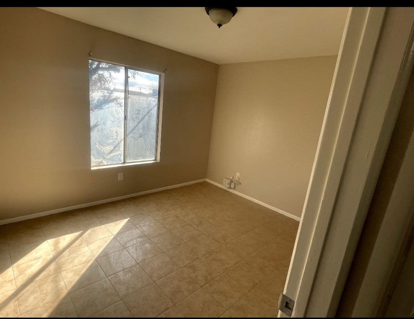 Apple Valley Apartment: 12222 Kiowa Rd