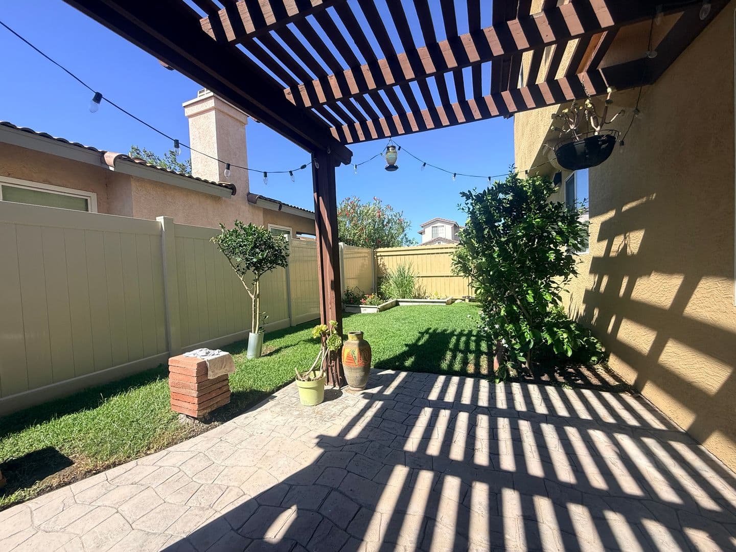 Temecula House: 39540 June Rd