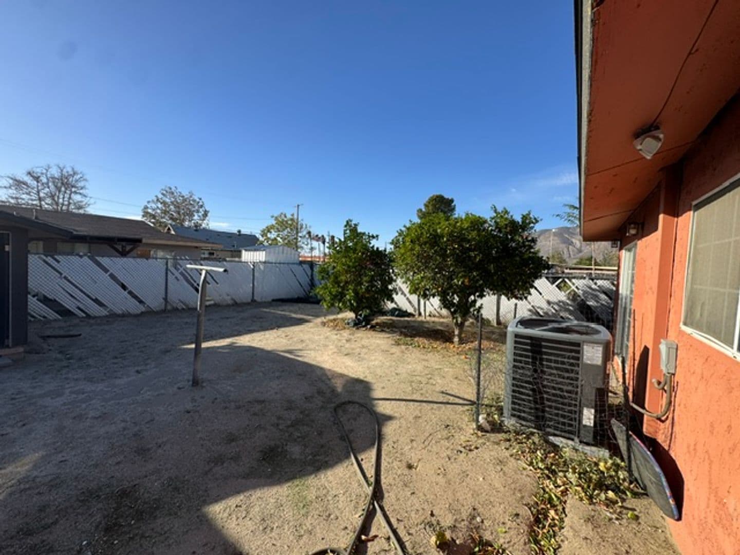 San Jacinto House: 498 S Vernon