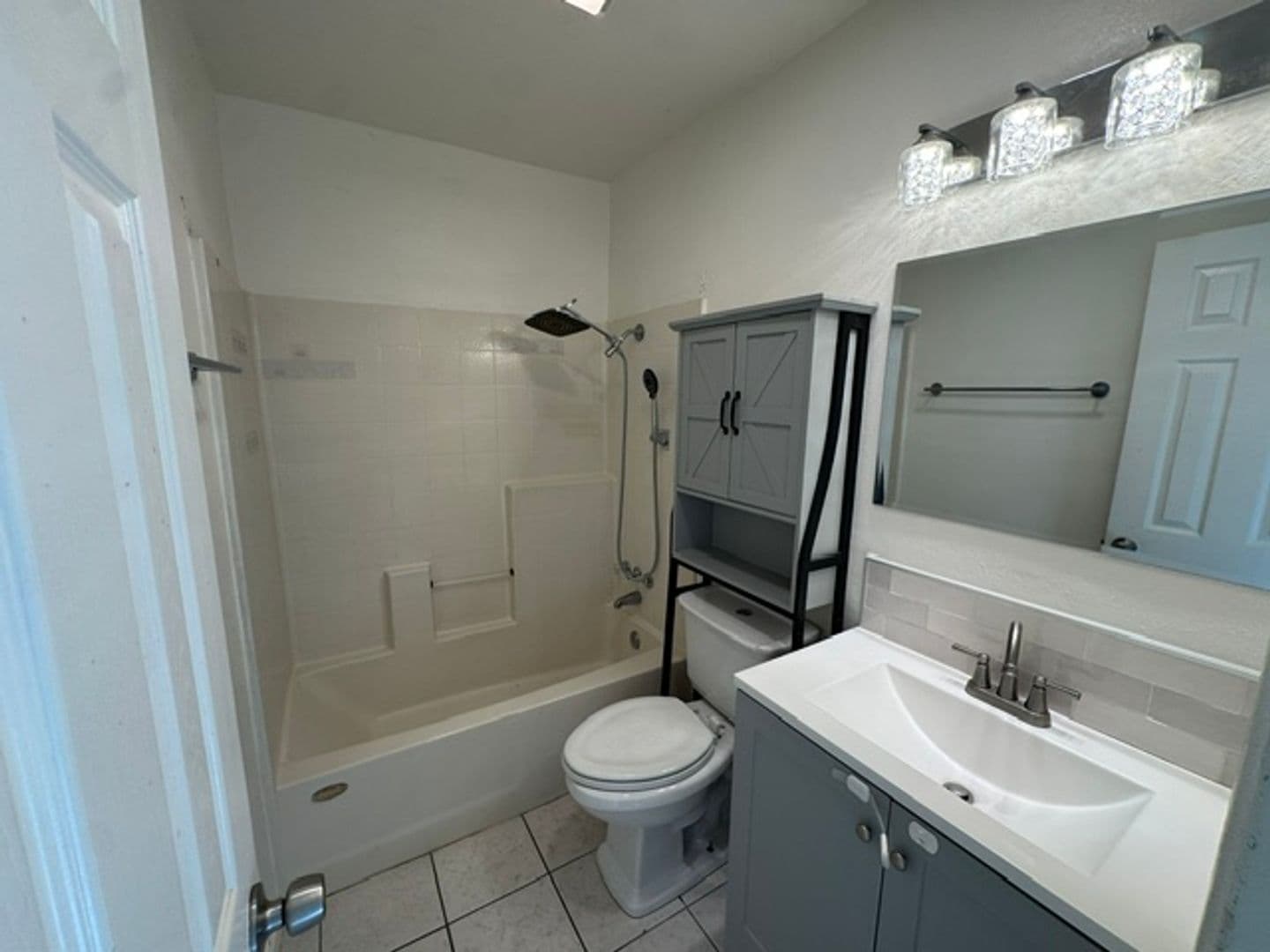 San Jacinto House: 498 S Vernon