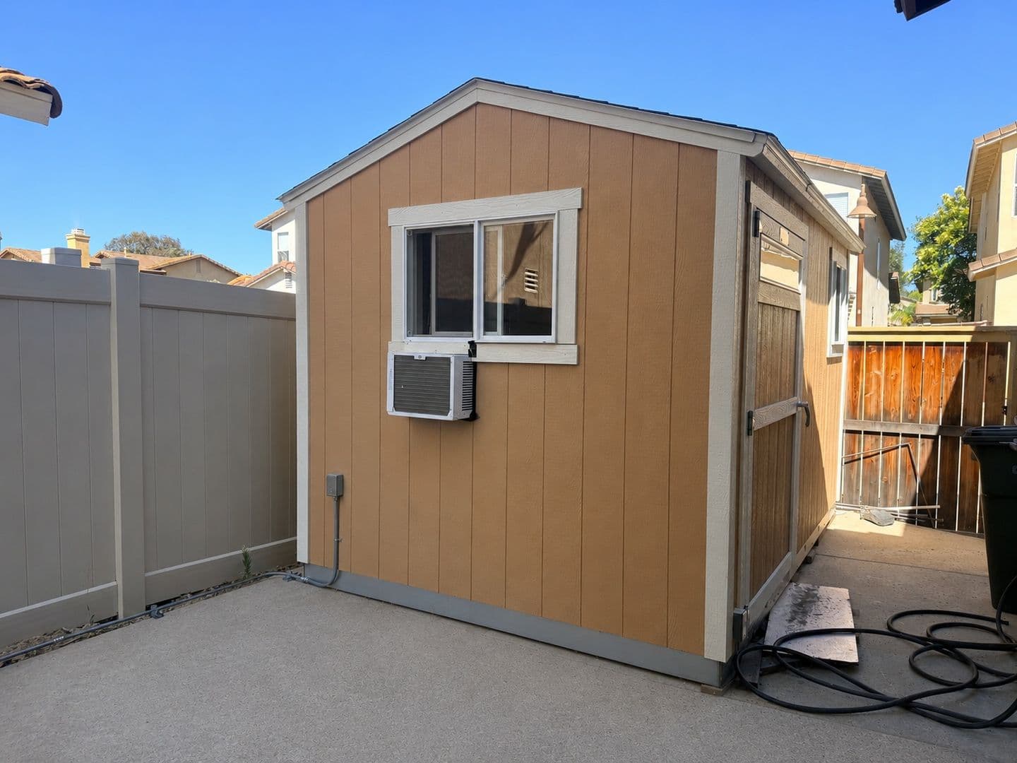 Temecula House: 39540 June Rd