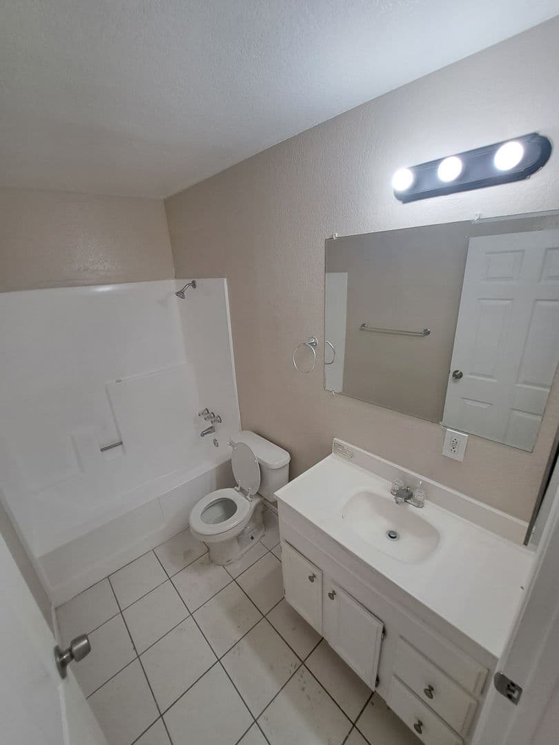 Apple Valley Apartment: 12222 Kiowa Rd