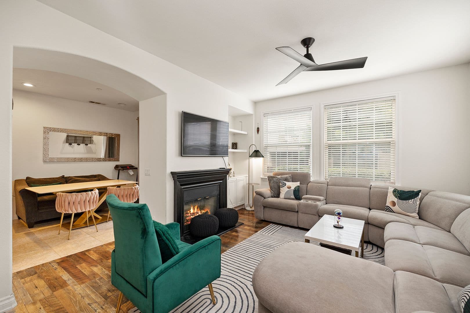 Murrieta House: 41945 Davenport Way