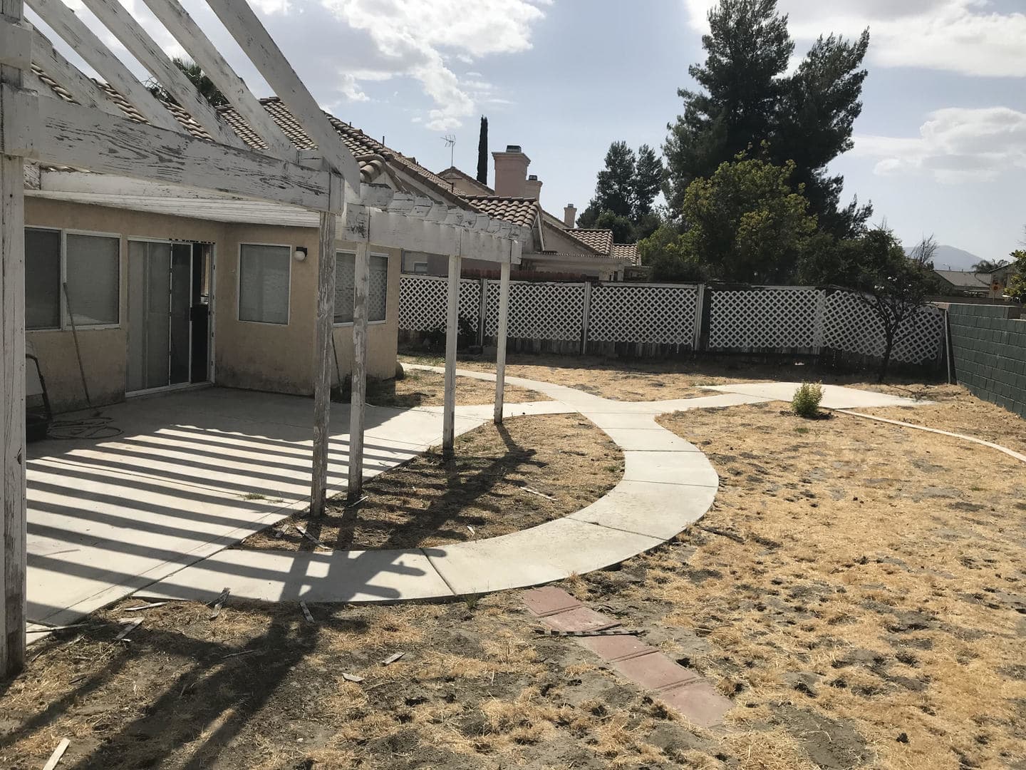 San Jacinto House: 1338 Avenida Floribunda