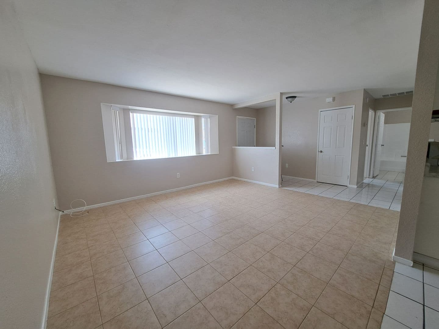 Apple Valley Apartment: 12222 Kiowa Rd