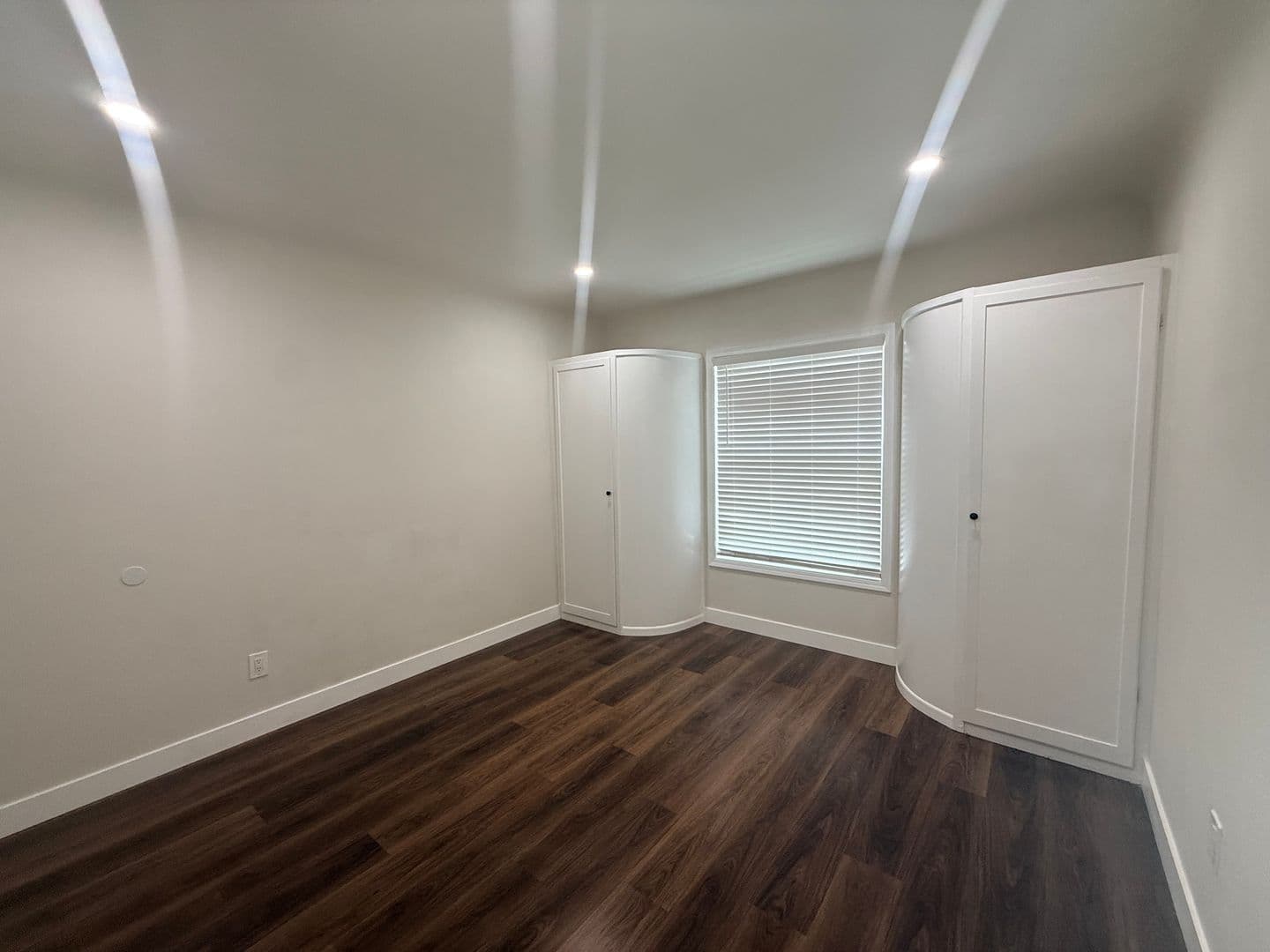 Riverside House: 3688 Taft St