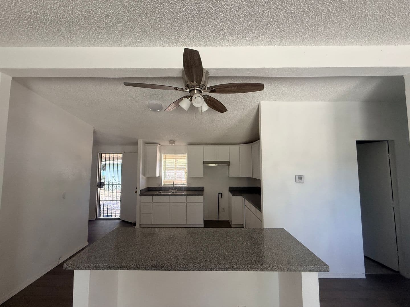 Perris House: 27107 Read St