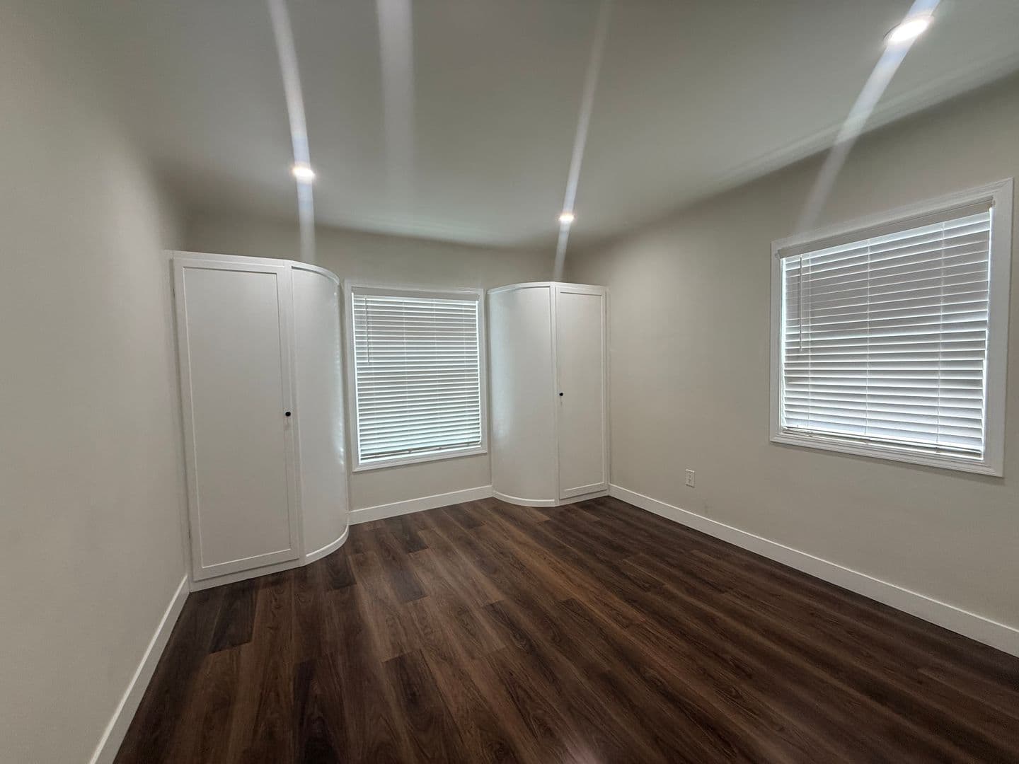 Riverside House: 3688 Taft St