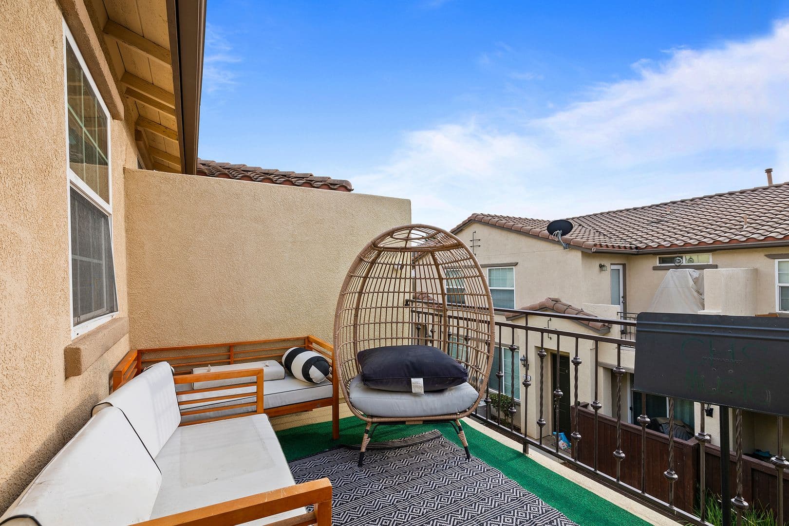Murrieta House: 41945 Davenport Way