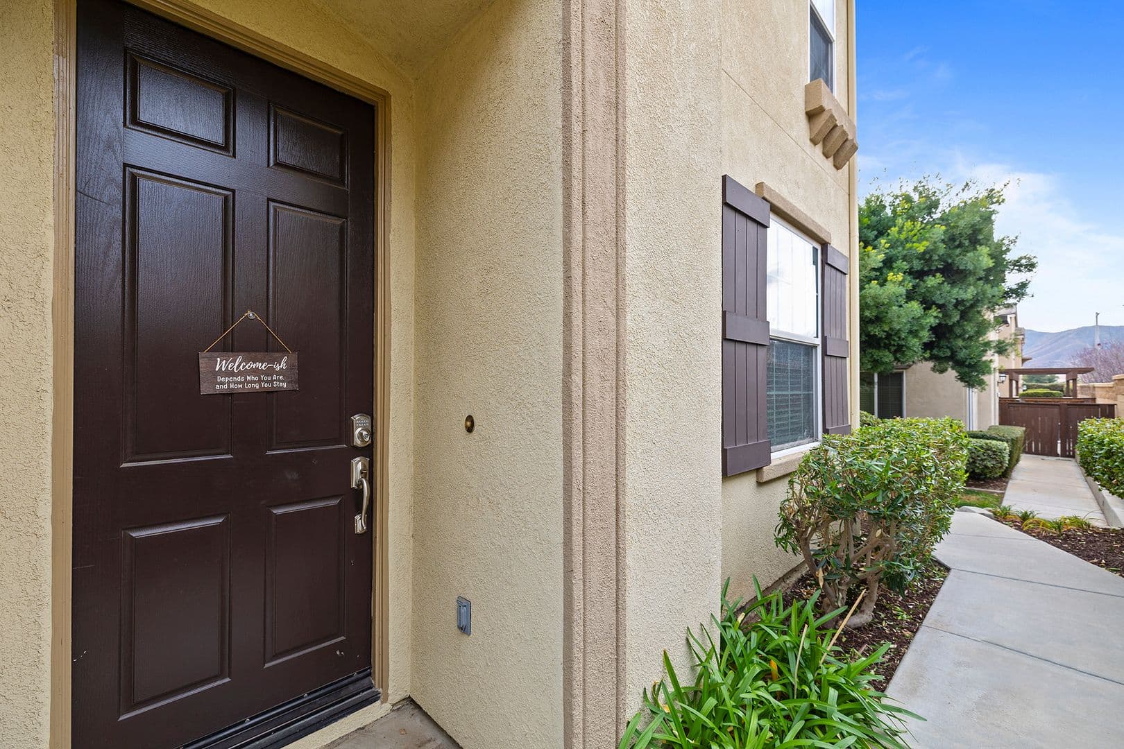 Murrieta House: 41945 Davenport Way