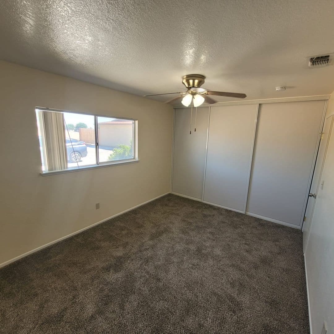 Apple Valley Apartment: 15430 Straight Arrow