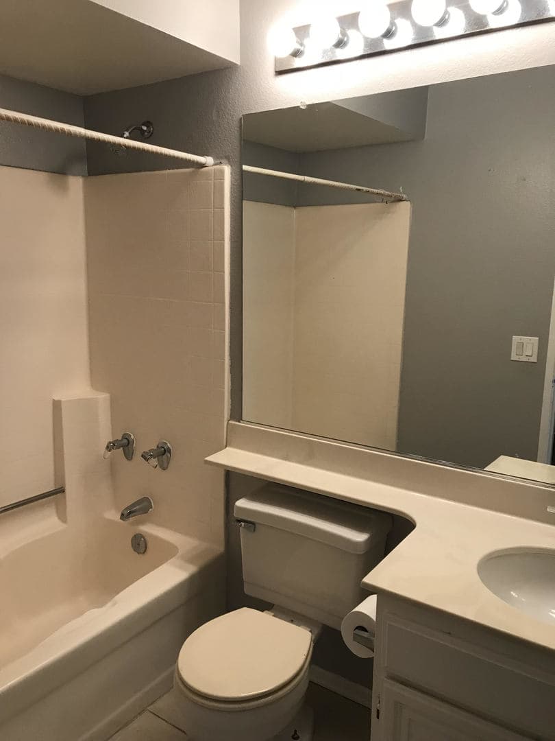 San Jacinto House: 1338 Avenida Floribunda