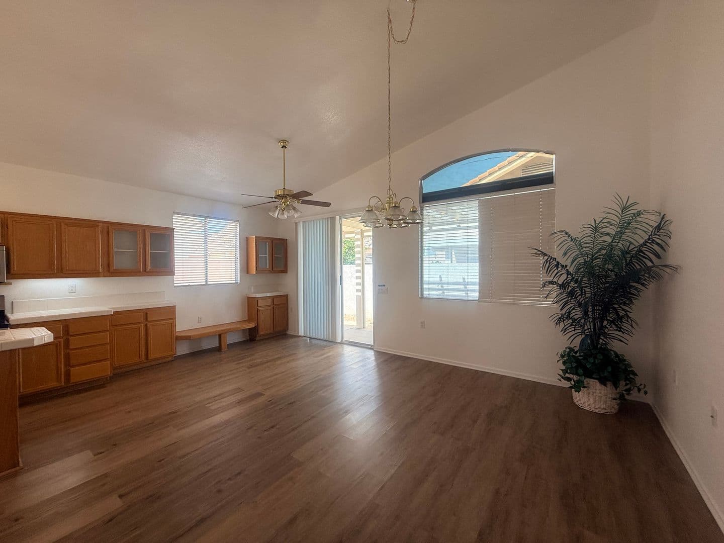 Romoland House: 26805 China Dr