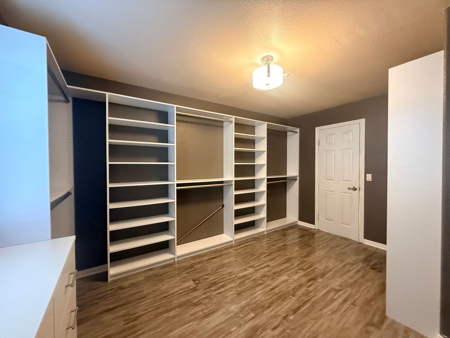 Riverside House: 9297 San Rafael Arcangel Ln