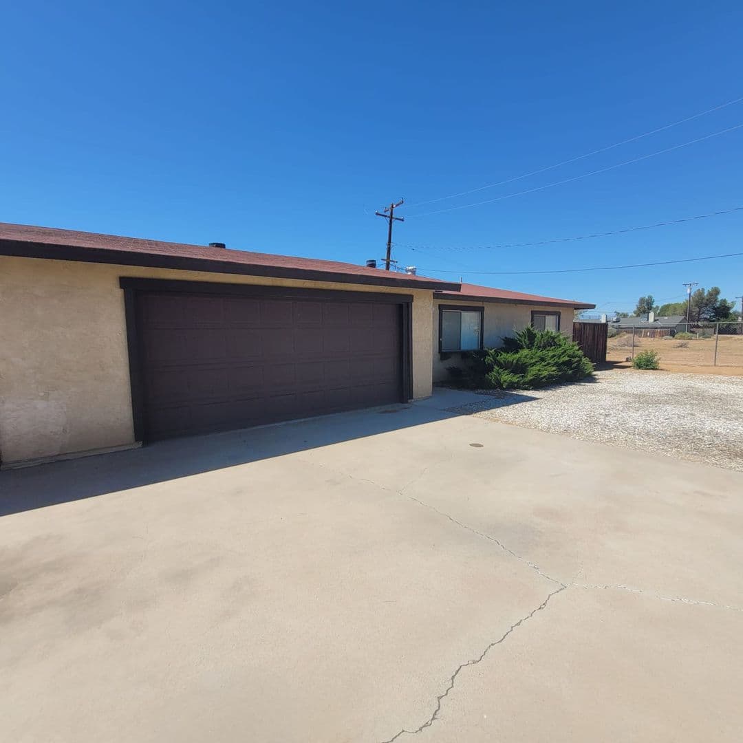 Apple Valley Apartment: 15430 Straight Arrow
