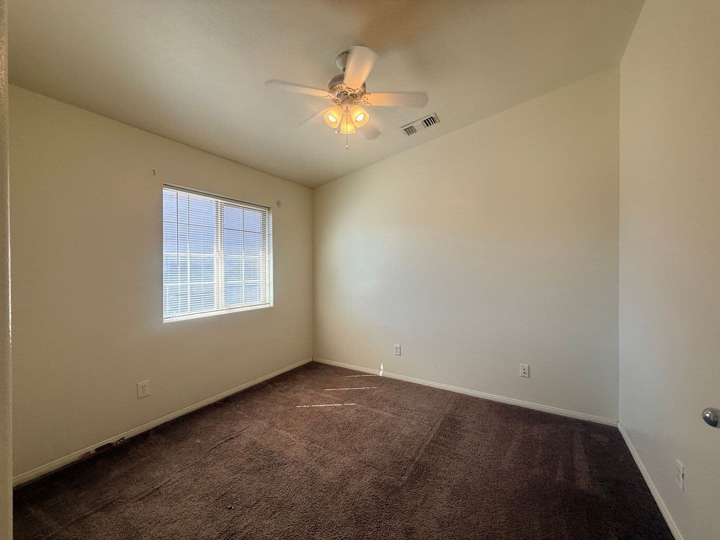 TwentyNine Palms House: 6627 Smoketree Avenue