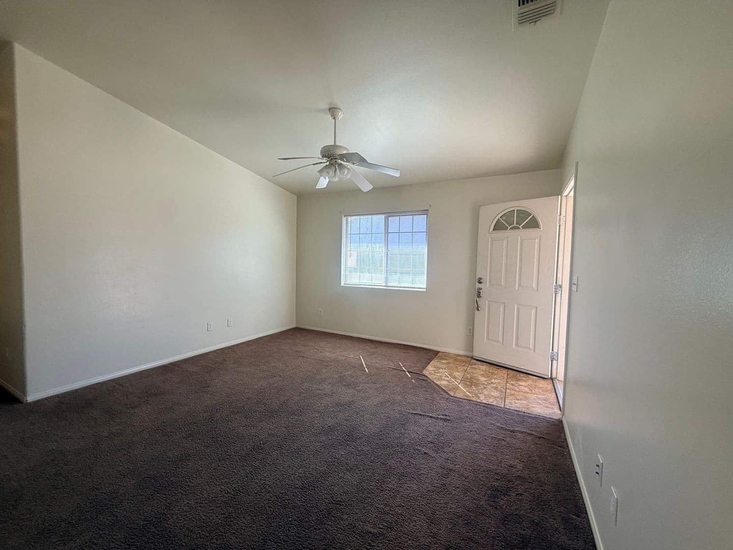 TwentyNine Palms House: 6627 Smoketree Avenue