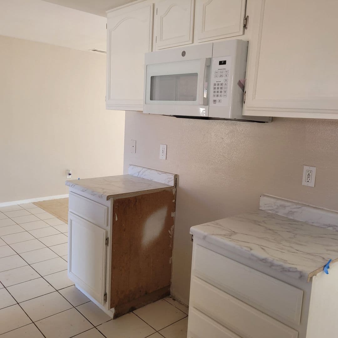 Apple Valley Apartment: 12222 Kiowa Rd