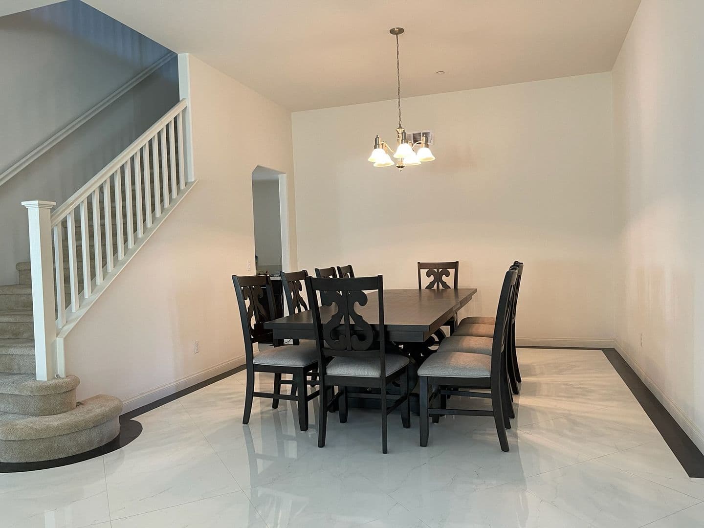 Menifee House: 26363 Bramble Wood Cir.