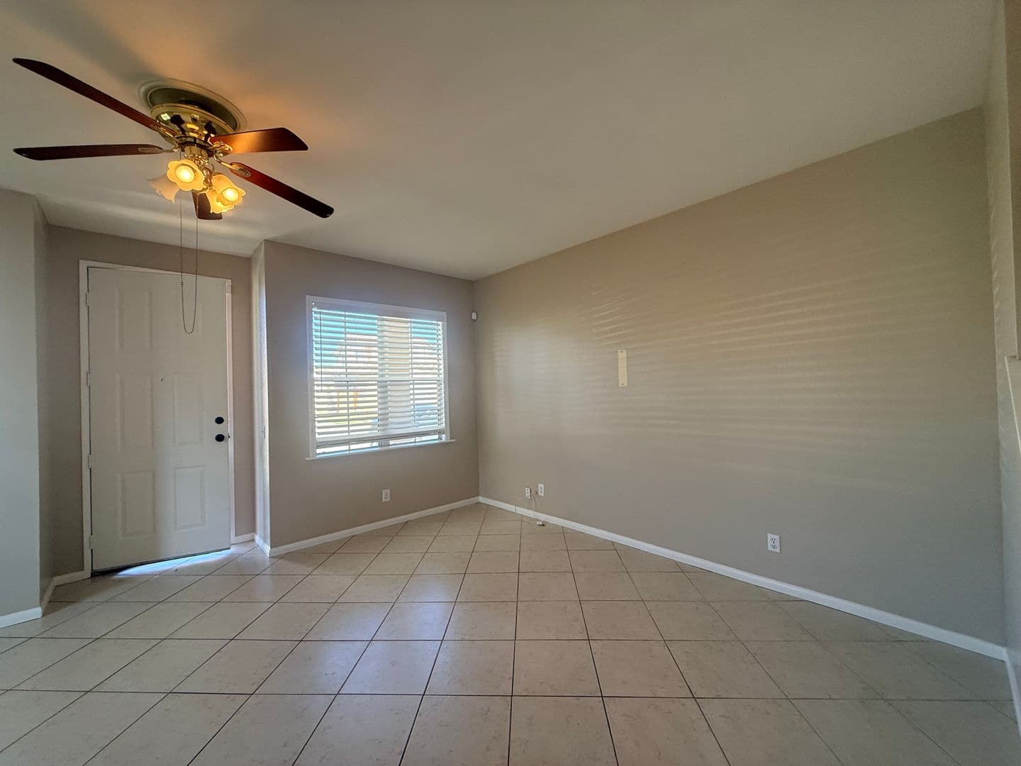 Temecula House: 39540 June Rd
