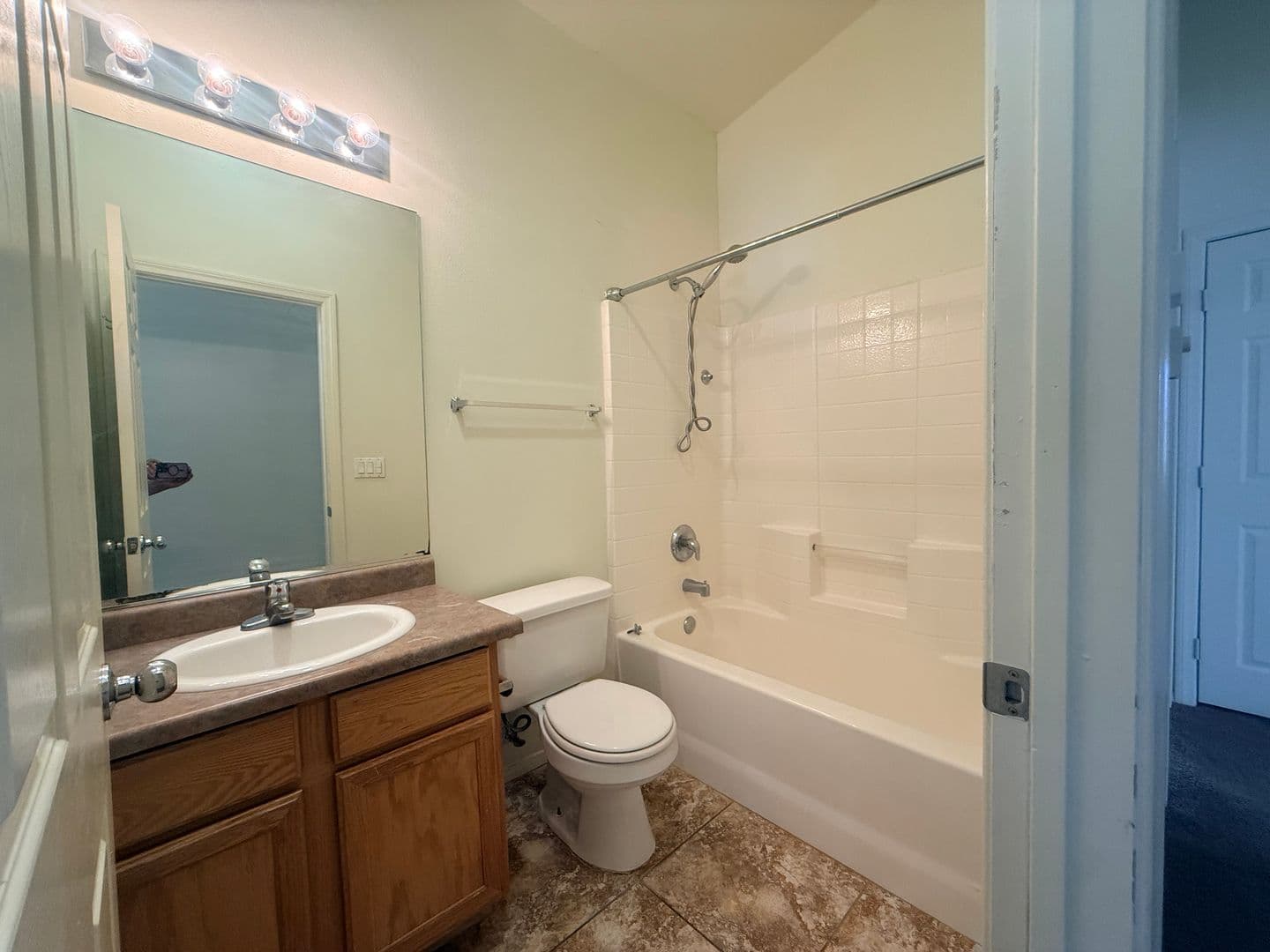 TwentyNine Palms House: 6627 Smoketree Avenue