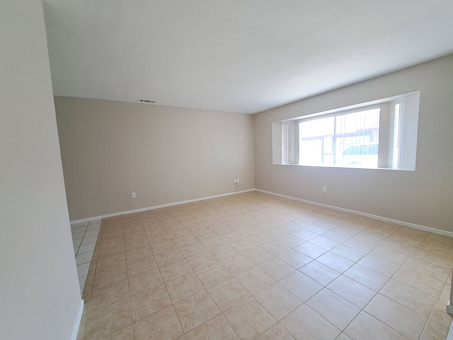 Apple Valley Apartment: 12222 Kiowa Rd