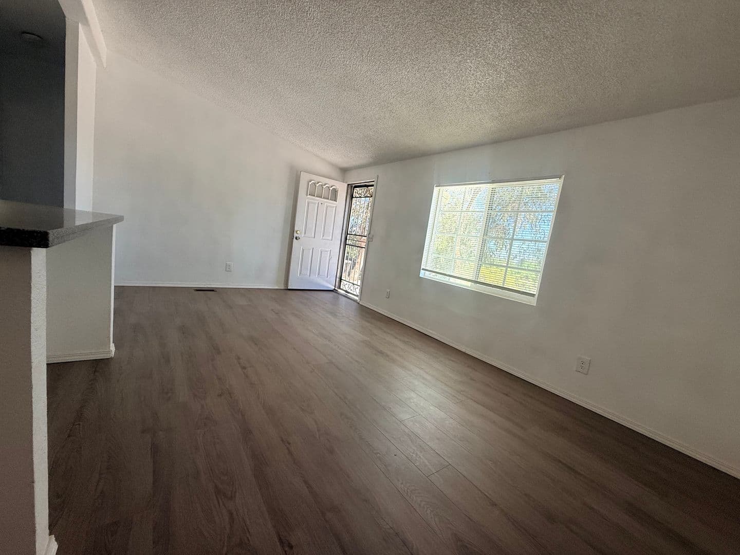 Perris House: 27107 Read St