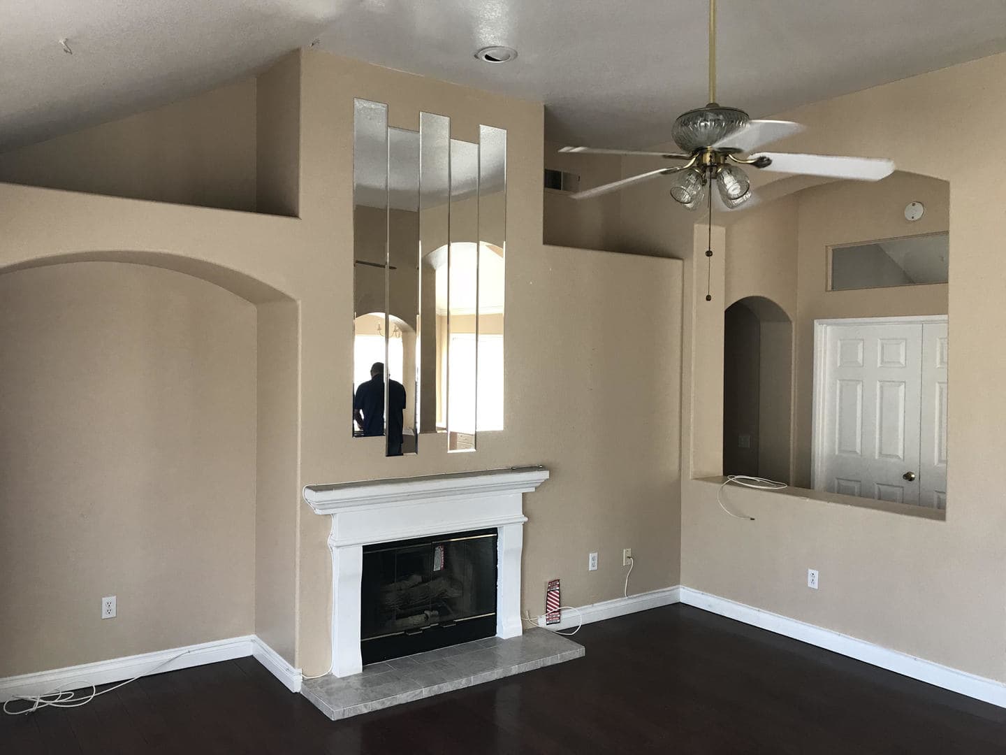 San Jacinto House: 1338 Avenida Floribunda