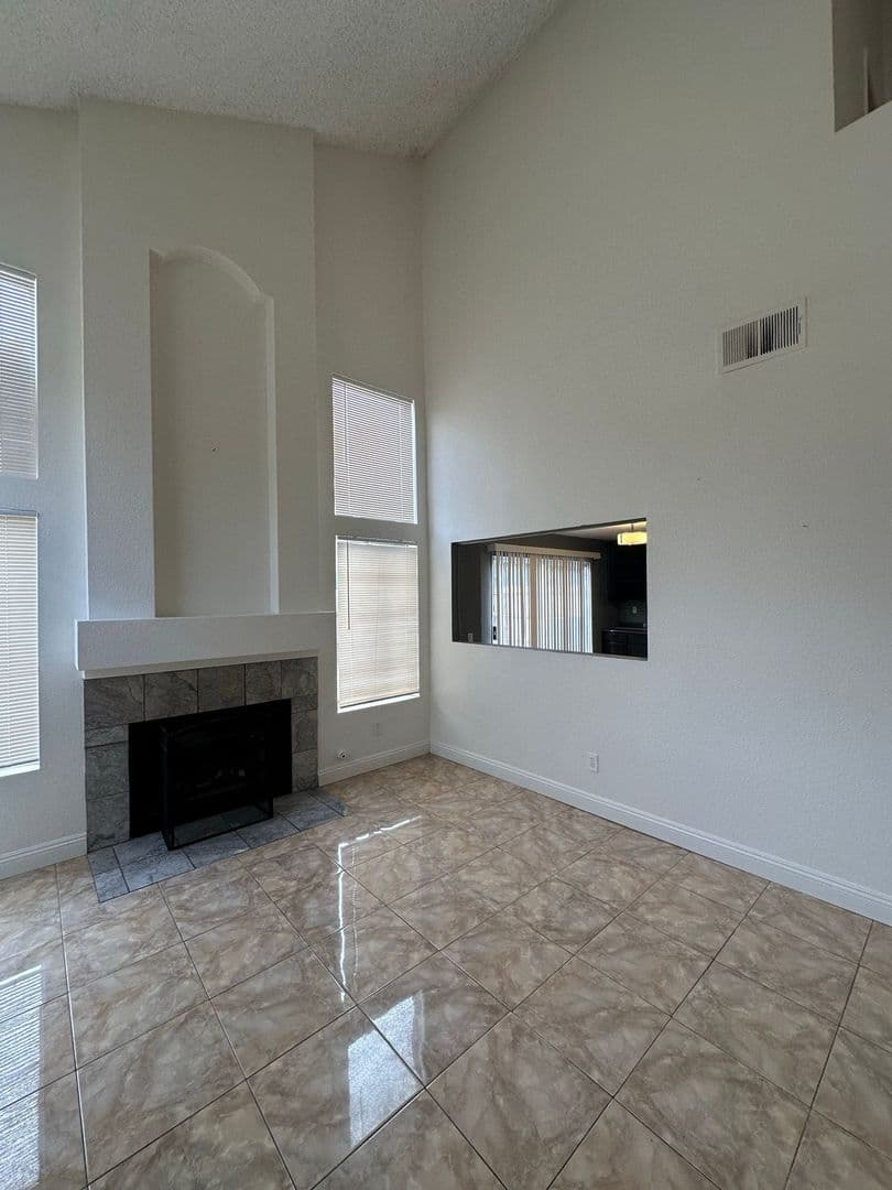 Perris House: 1511 Medallion Ct