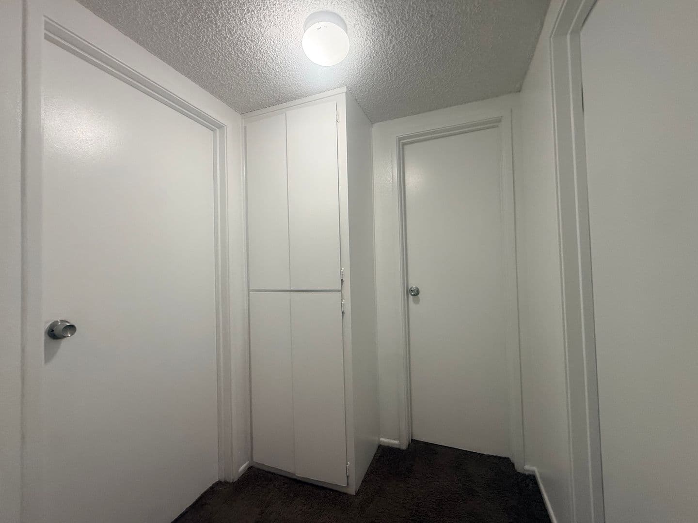 Riverside House: 10570 White Oak Dr