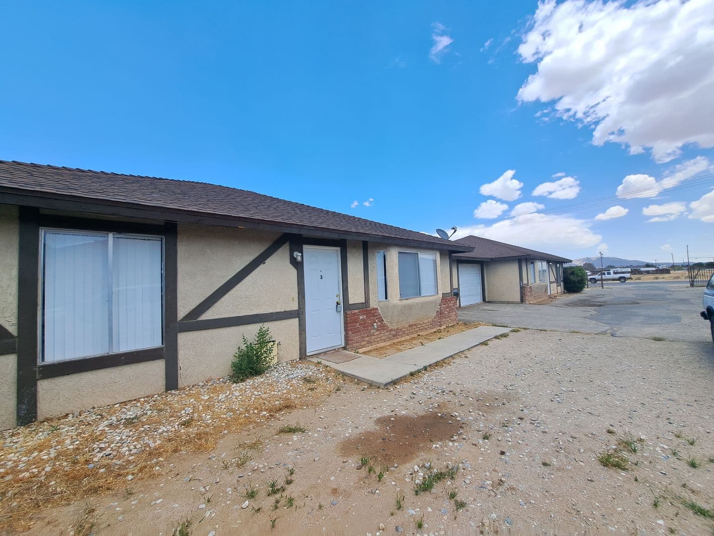 Apple Valley Apartment: 12222 Kiowa Rd