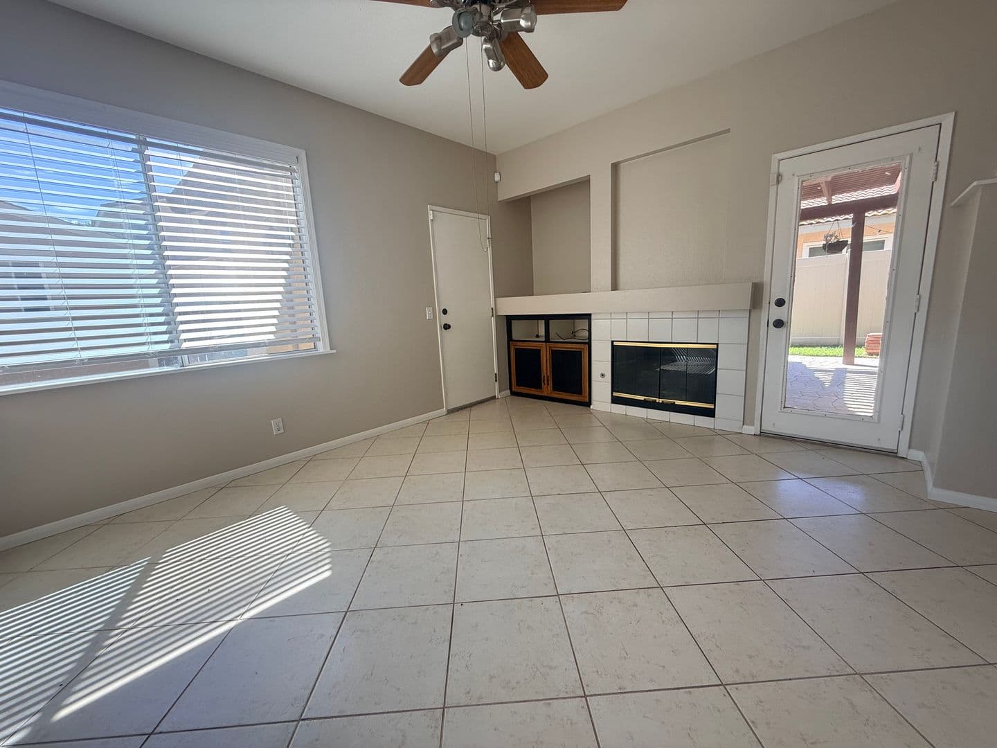 Temecula House: 39540 June Rd