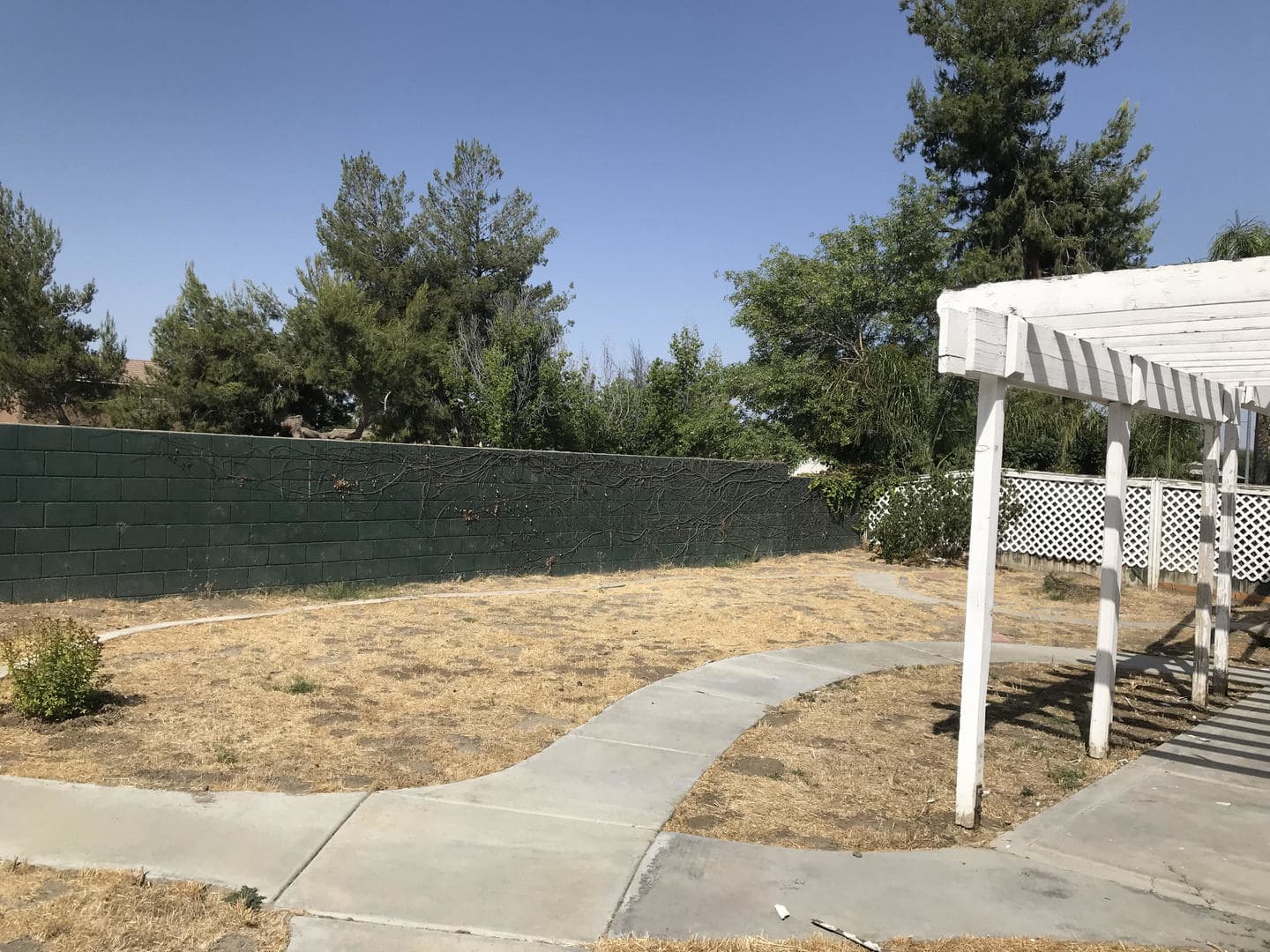San Jacinto House: 1338 Avenida Floribunda