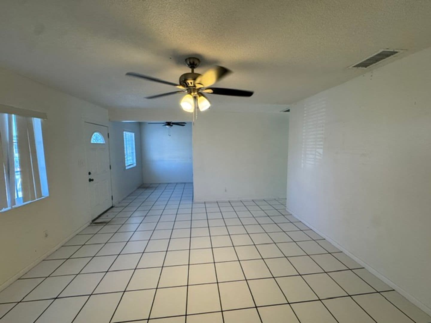 San Jacinto House: 498 S Vernon