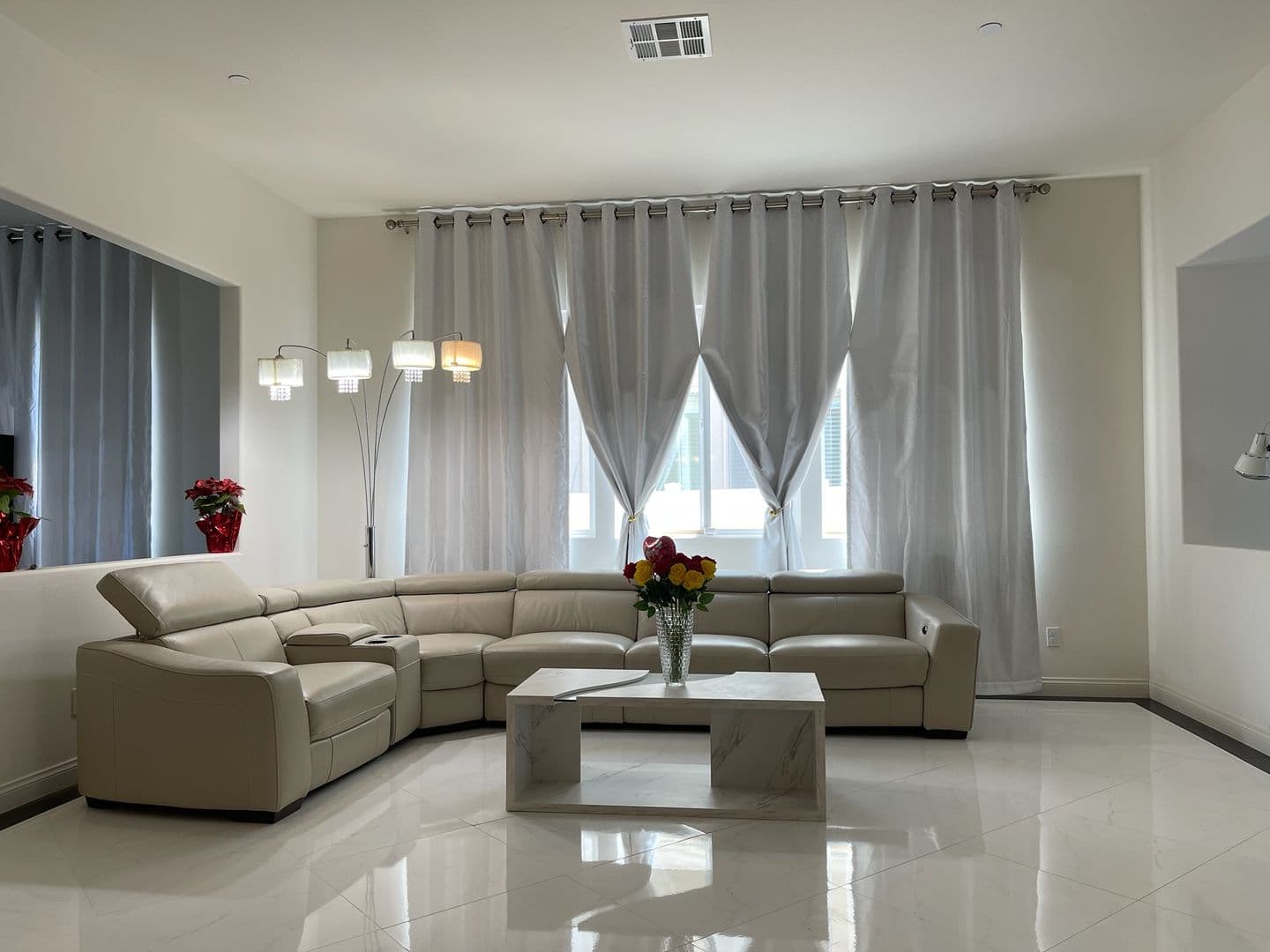 Menifee House: 26363 Bramble Wood Cir.
