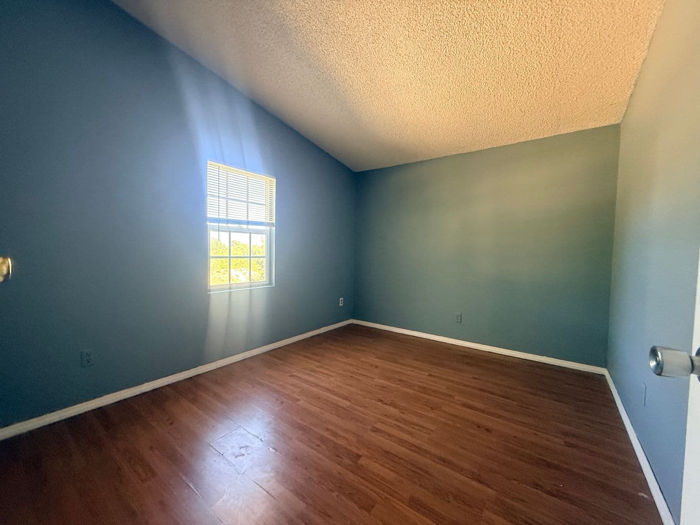 Perris House: 27107 Read St