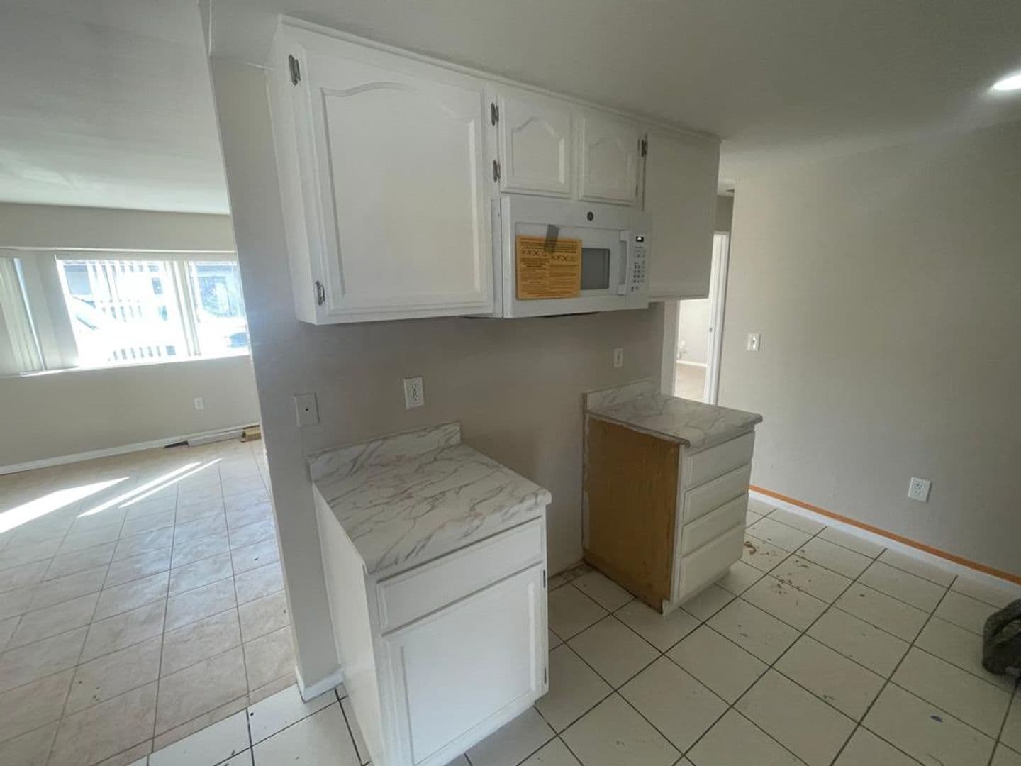 Apple Valley Apartment: 12222 Kiowa Rd