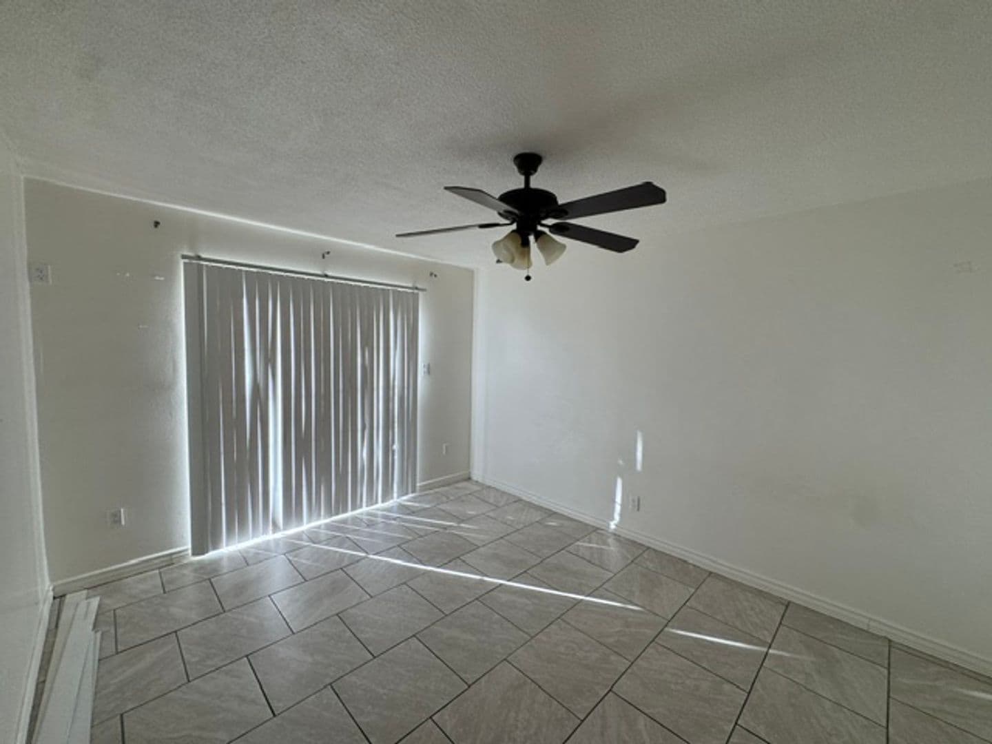 San Jacinto House: 498 S Vernon