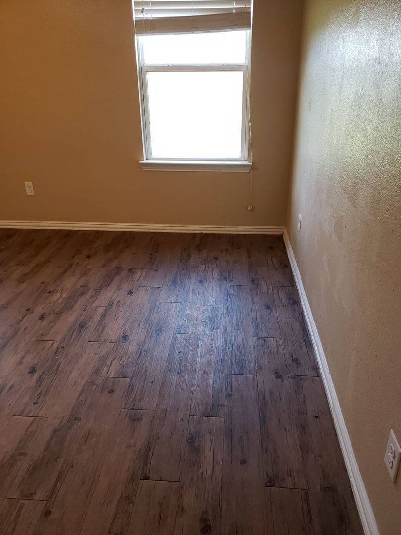 Durant Apartment: 2909 Olivia Ave