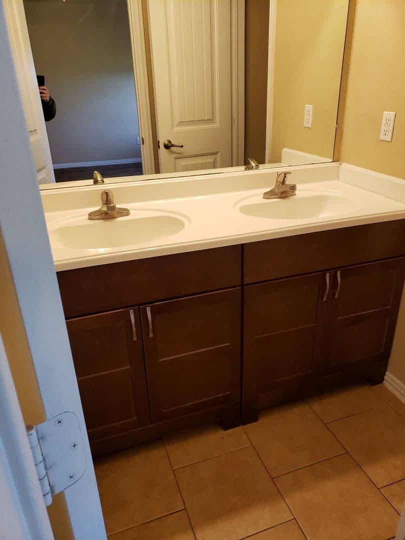 Durant Apartment: 2909 Olivia Ave