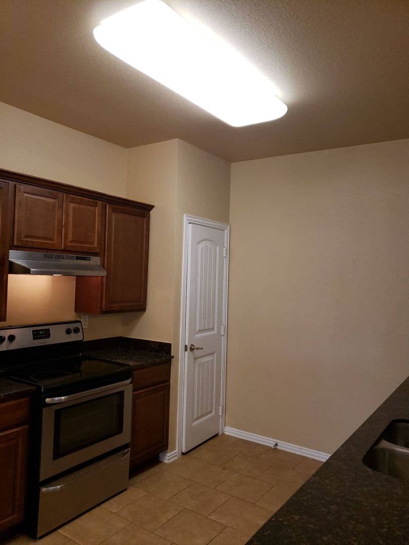 Durant Apartment: 2909 Olivia Ave