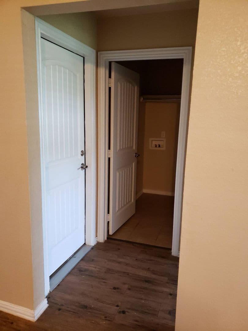 Durant Apartment: 2909 Olivia Ave