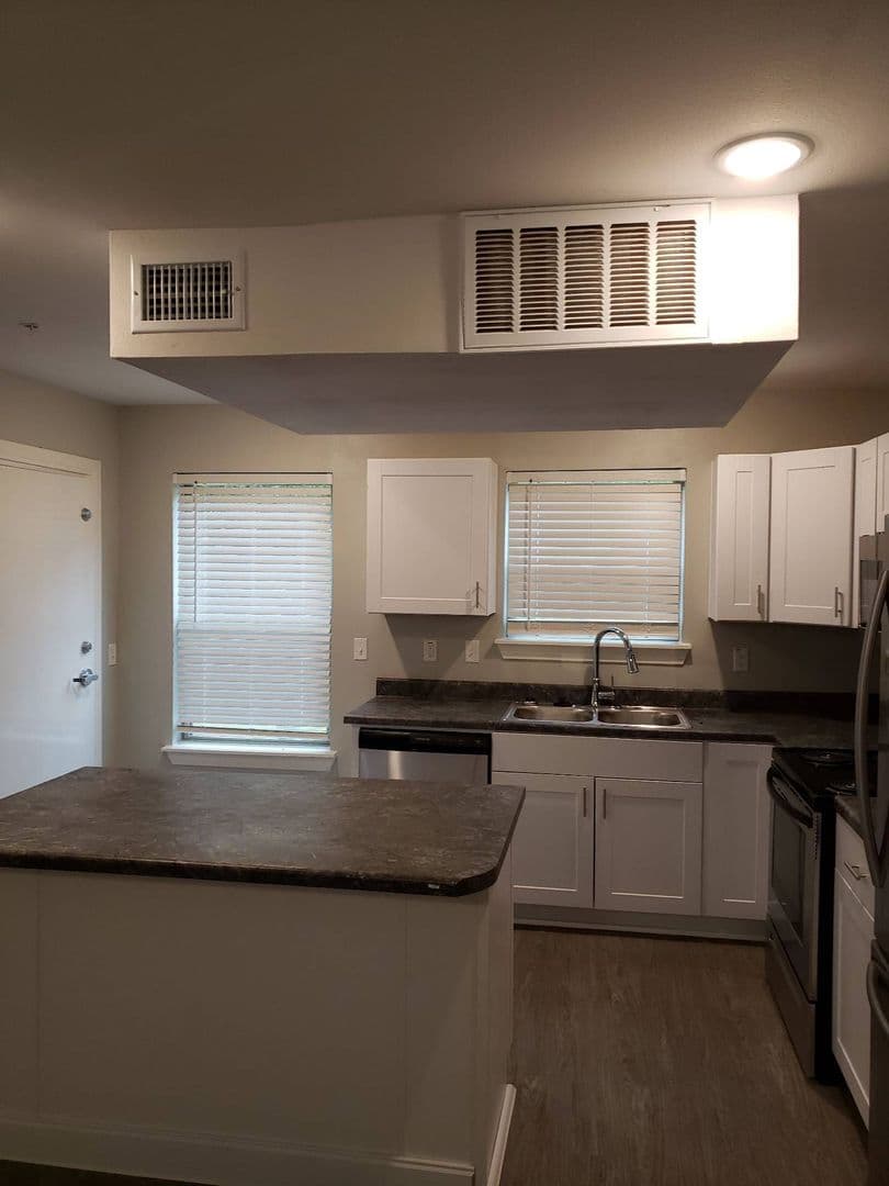 Durant Apartment: 2909 Olivia Ave