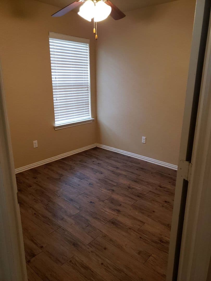 Durant Apartment: 2909 Olivia Ave