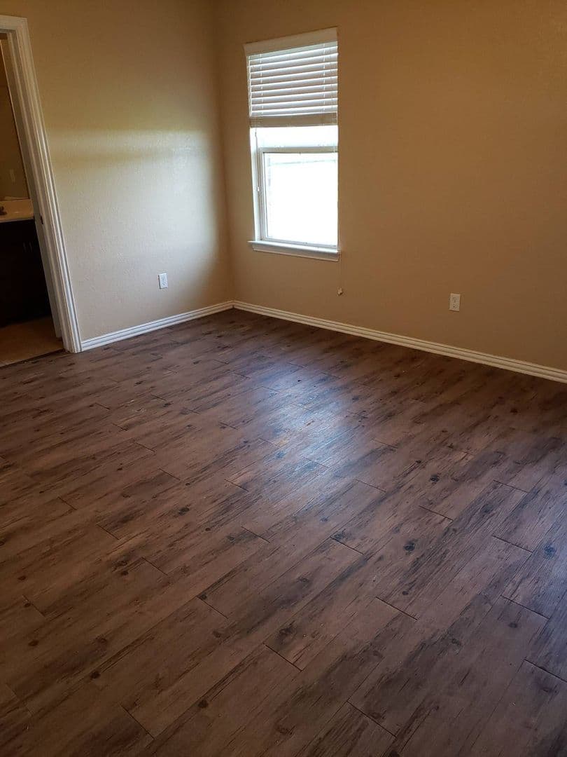 Durant Apartment: 2909 Olivia Ave