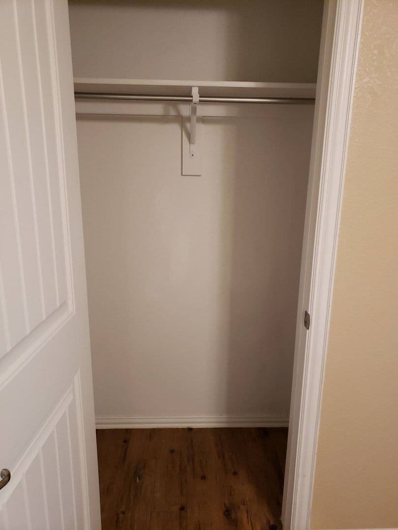 Durant Apartment: 2909 Olivia Ave