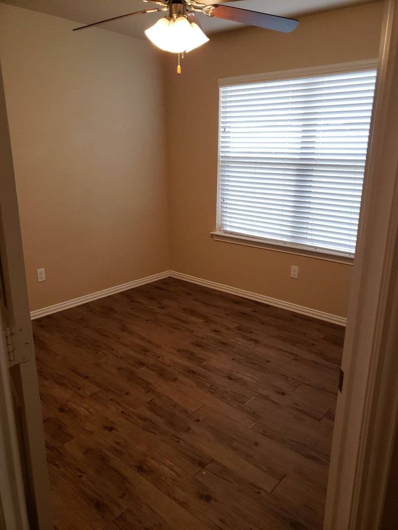 Durant Apartment: 2909 Olivia Ave