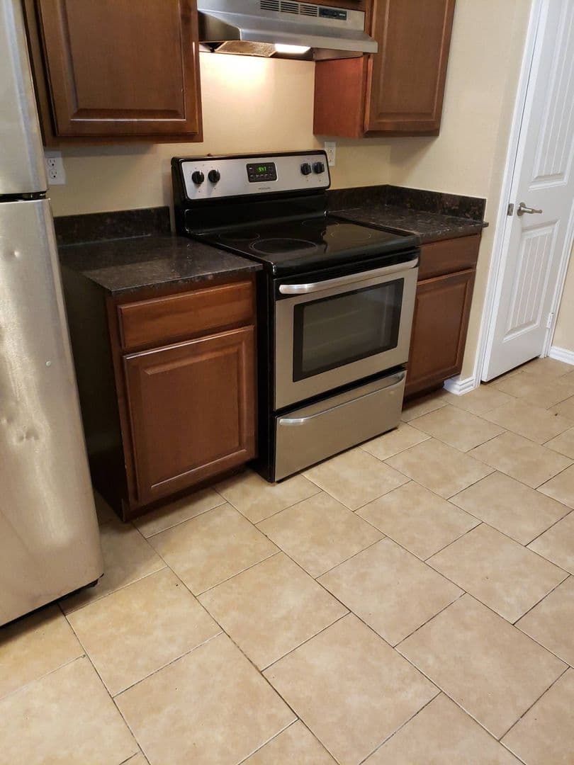 Durant Apartment: 2909 Olivia Ave